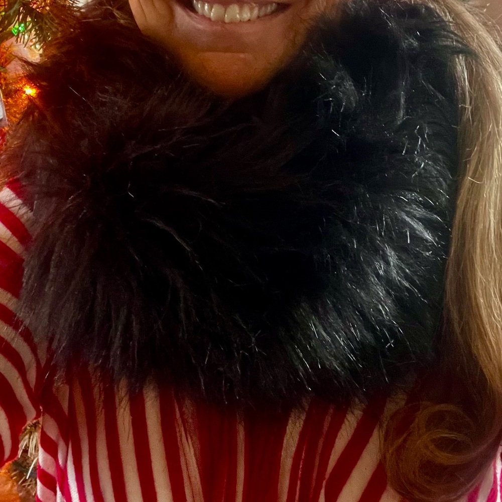 4 Winter Scarves w/Elegance